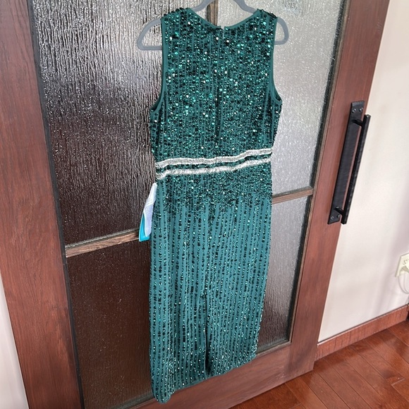 Mac Duggal Elegant Green Sleeveless midi Dress size 10. - Picture 12 of 14